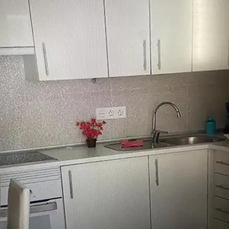 Apartment Holiday 아데제